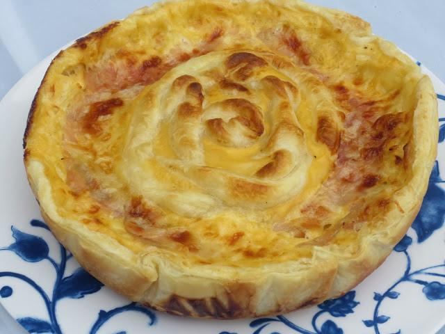 Quiche de queso brie y jamón olla GM