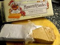 Brocheta de rape y langostinos con champiñones y salsa de turrón al Oporto Brocheta de rape y langostinos con champiñones y salsa de turrón al Oporto