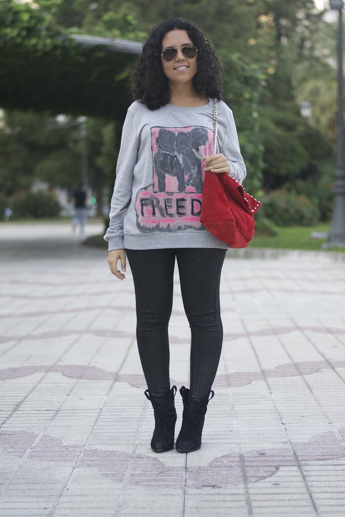 FREEDOM SWEATER DSC_0045