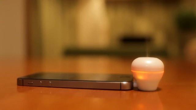 Scentee, un Gadget que le dará aroma a tu smartphone