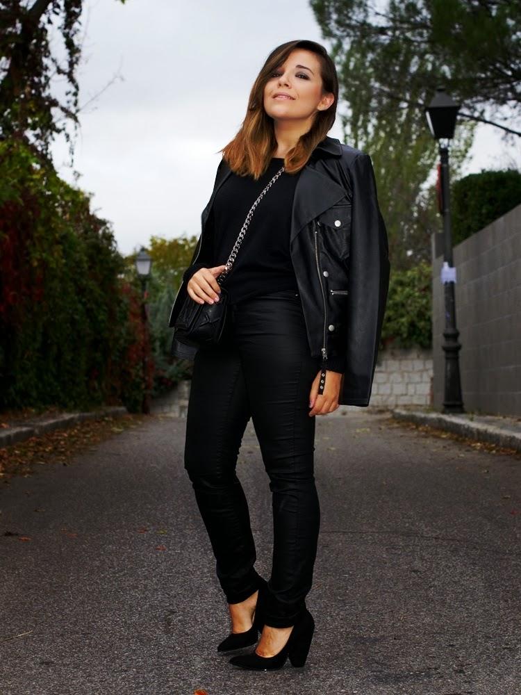 ALL IN BLACK ALL IN BLACK