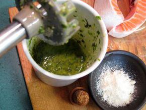 macarrones-integrales-con-salmon-fresco-y-pesto-de-albahaca-05 Macarrones integrales con salmón fresco y pesto de albahaca.