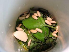 macarrones-integrales-con-salmon-fresco-y-pesto-de-albahaca-03 Macarrones integrales con salmón fresco y pesto de albahaca.