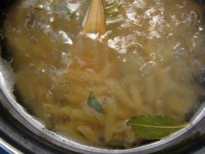 macarrones-integrales-con-salmon-fresco-y-pesto-de-albahaca-09 Macarrones integrales con salmón fresco y pesto de albahaca.