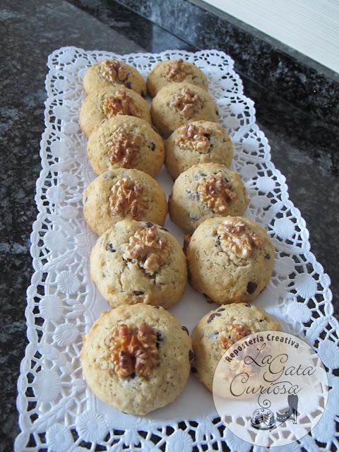 COOKIES DE NUECES Y PEPITAS DE CHOCOLATE COOKIES DE NUECES Y PEPITAS DE CHOCOLATE