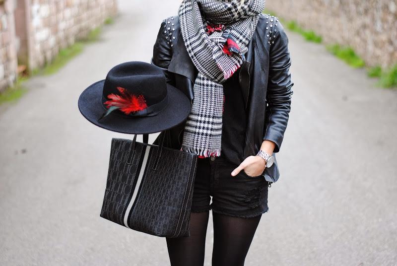 Houndstooth. Houndstooth.