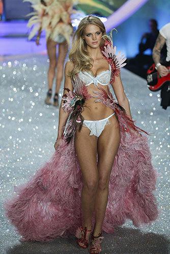 Lo mejor del mega desfile anual de Victoria’s Secret desfile victorias secret 2013