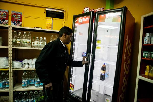 Venezuela sin alimentos, infinitas colas!!