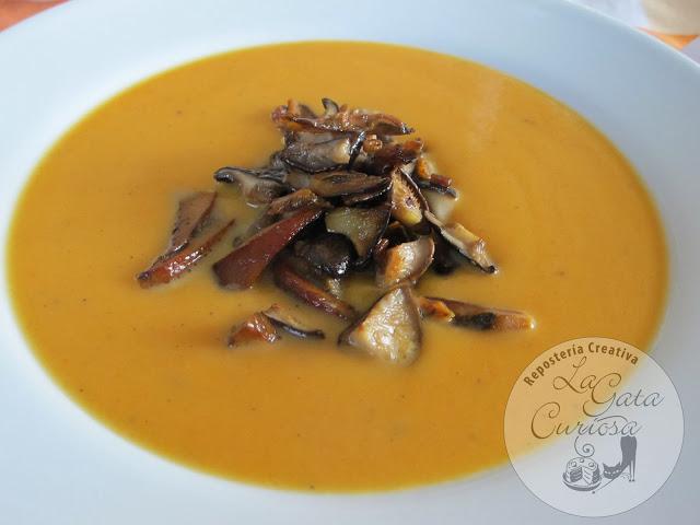 CREMA DE ZANAHORIAS CON SETAS CREMA DE ZANAHORIAS CON SETAS