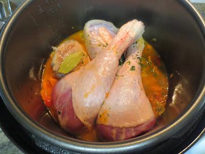 Muslos de pavo en salsa de verduras olla GM Muslos de pavo en salsa de verduras olla GM