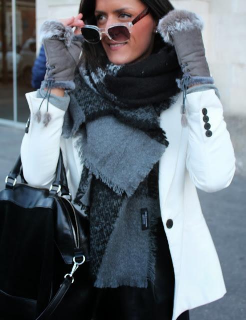 Grey mittens Grey mittens