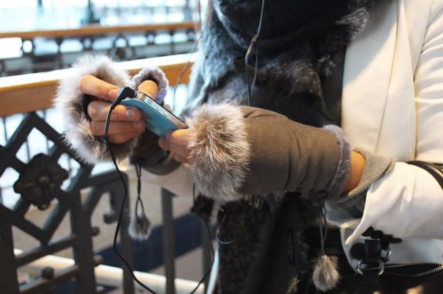 Grey mittens Grey mittens