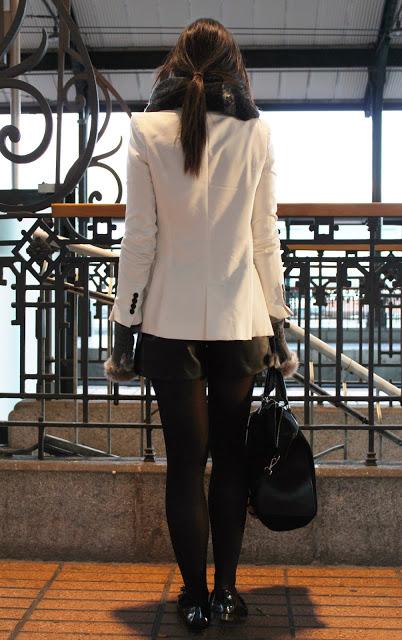 Grey mittens Grey mittens