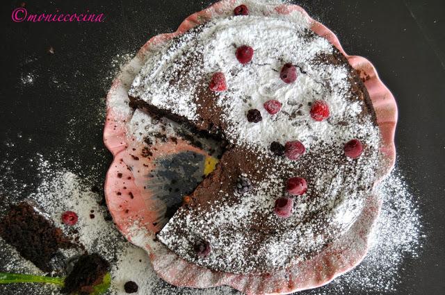 BIZCOCHO DE CHOCOLATE NEGRO BIZCOCHO DE CHOCOLATE NEGRO