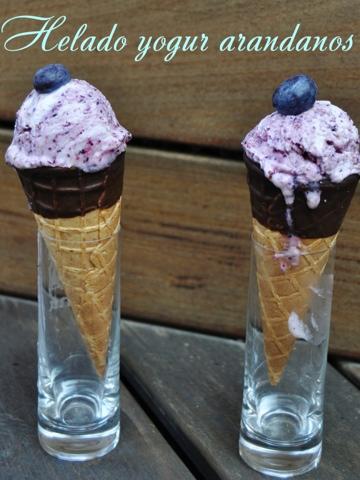 HELADO DE YOGUR CON ARÁNDANOS HELADO DE YOGUR CON ARÁNDANOS