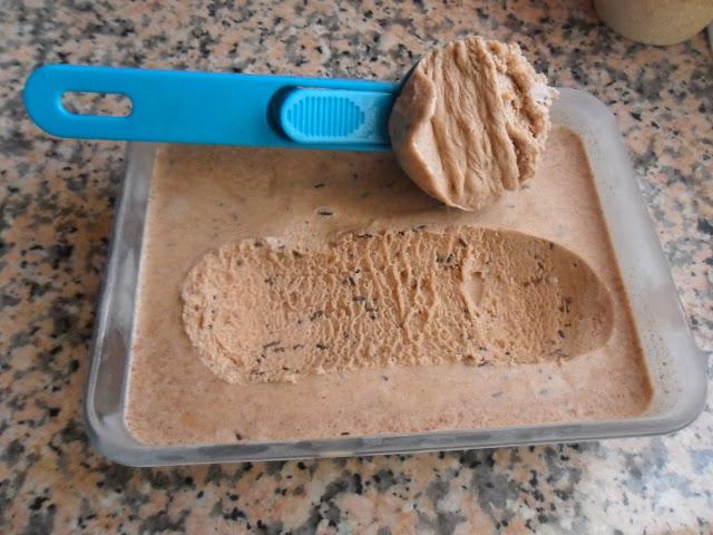 Cocinando con crema de castañas (mousse de castañas y helado de castañas y chocolate) Cocinando con crema de castañas (mousse de castañas y helado de castañas y chocolate)