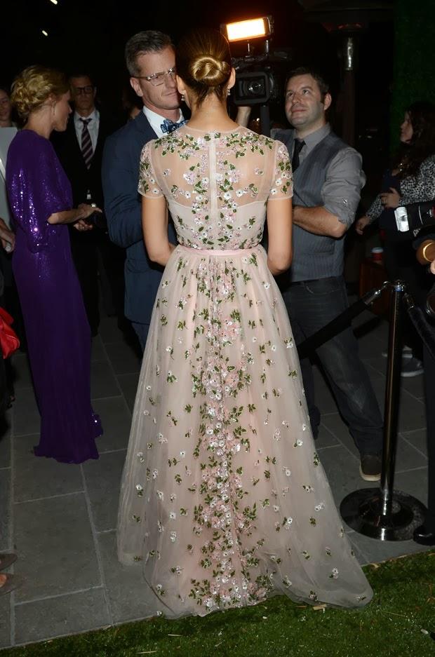 Jessica Alba impecable de Valentino...