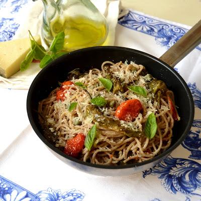 SPAGHETTI DE ESPELTA CON VERDURAS ASADAS SPAGHETTI DE ESPELTA CON VERDURAS ASADAS