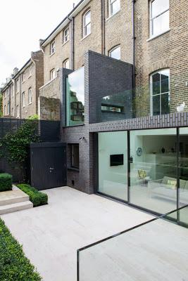 Ampliacion Moderna en Edificio Historico Ampliacion Moderna en Edificio Historico