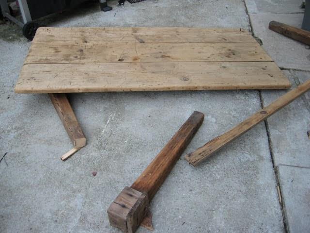 DIY: UNA GRAN IDEA para una vieja mesa........