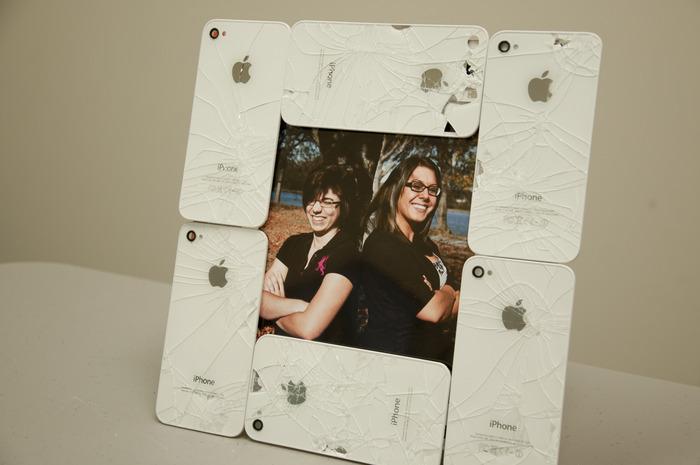 Iphones Rotos Convertidos en Objetos de Deseo 3c2b3fc4259cec2145641844a28a9a89 large Iphones Rotos Convertidos en Objetos de Deseo