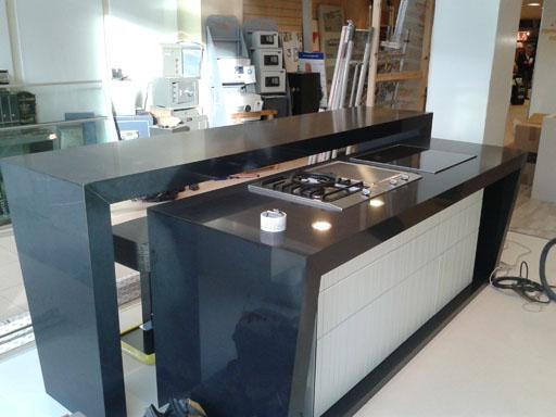 A-cero Projects A-cero presenta un nuevo diseño de cocina para Grupo RG en un showroom de A Coruña.