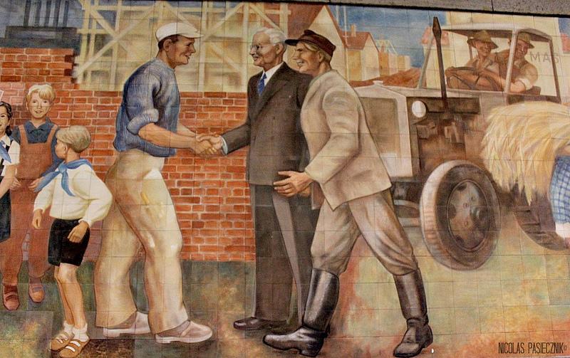 Secreto de obra: el Mural del Ministerio de Economía alemán Secreto de obra: el Mural del Ministerio de Economía alemán
