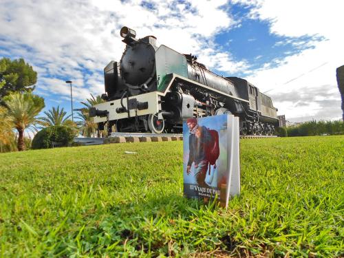 Un paseo por Alzira Alzira - Antigua locomotora