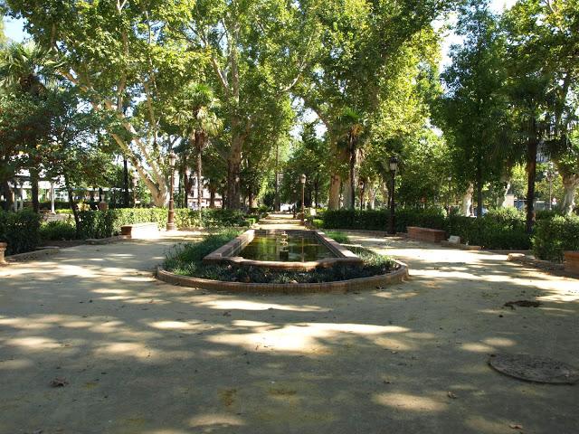 Los Jardines de la Reina Cristina (8): la Glorieta de Emilio Prados.