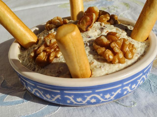 Paté de queso y nueces Paté de queso y nueces