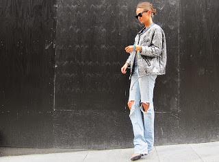 Street style:Ripped jeans