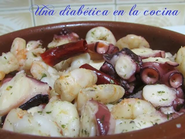 Cazuelita de pulpo y langostinos al ajillo Cazuelita de pulpo y langostinos al ajillo