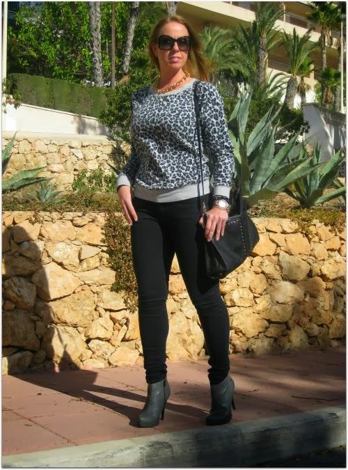 Informal Look Informal Look