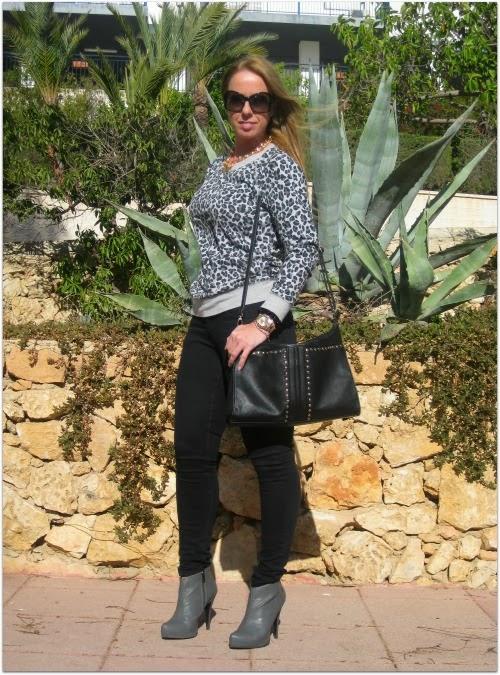 Informal Look Informal Look