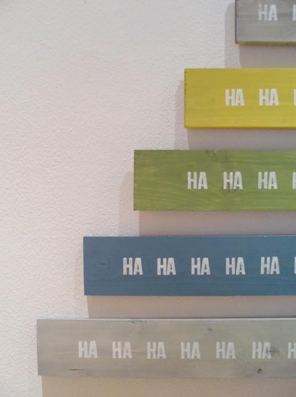 DIY: ÁRBOL DE NAVIDAD CON LISTONES DE ABETO PINTADO DIY: ÁRBOL DE NAVIDAD CON LISTONES DE ABETO PINTADO