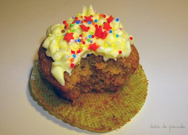 Cupcakes de zanahoria con frosting de queso