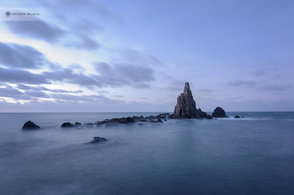 Juana y Victoria, sorpresa en una calurosa tarde en Madrid. Fotografía de Victoria Dinata