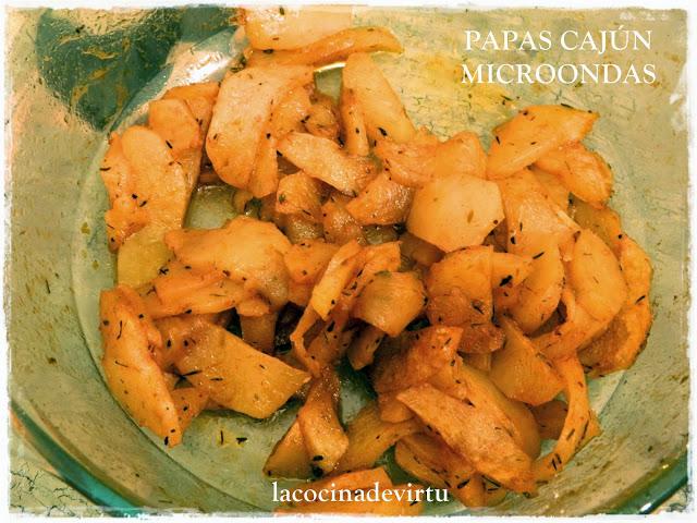 PAPAS CAJÚN MICROONDAS http://lacocinadevirtu.blogspot.com.es/2013/11/papas-cajun-microondas.html