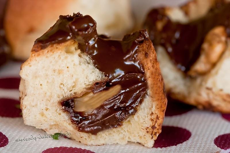 PAN DE MONO RELLENO DE CHOCOLATE Y NUECES PAN DE MONO RELLENO DE CHOCOLATE Y NUECES