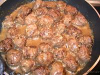 ALBONDIGAS EN SALSA DE ALMENDRAS