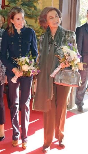 Dña. Letizia con otro look militar en el Rastrillo de Nuevo Futuro Dña. Letizia con otro look militar en el Rastrillo de Nuevo Futuro