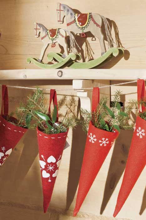 UNA CABAÑA EN POLONIA ESPERANDO A PAPA NOEL UNA CABAÑA EN POLONIA ESPERANDO A PAPA NOEL