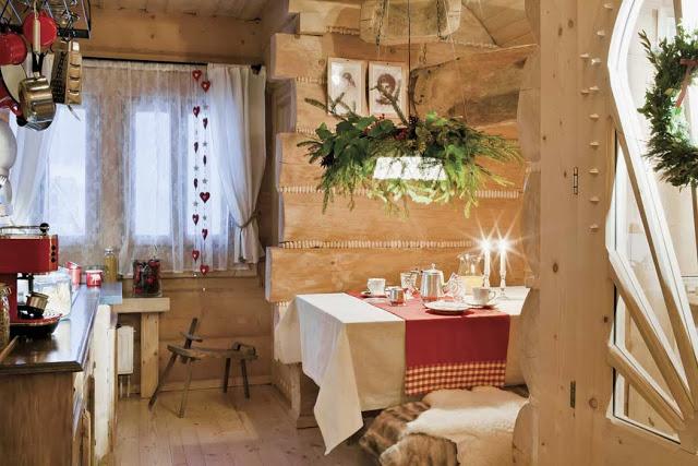 UNA CABAÑA EN POLONIA ESPERANDO A PAPA NOEL UNA CABAÑA EN POLONIA ESPERANDO A PAPA NOEL