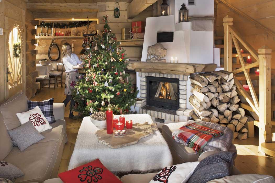 UNA CABAÑA EN POLONIA ESPERANDO A PAPA NOEL UNA CABAÑA EN POLONIA ESPERANDO A PAPA NOEL