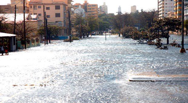 Apocalypse Now lluvias e inundaciones en la Habana Foto: Roberto Morejón/OnCuba