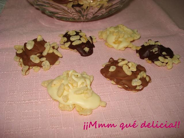 CRUJIENTES DE TRES CHOCOLATES CRUJIENTES DE TRES CHOCOLATES