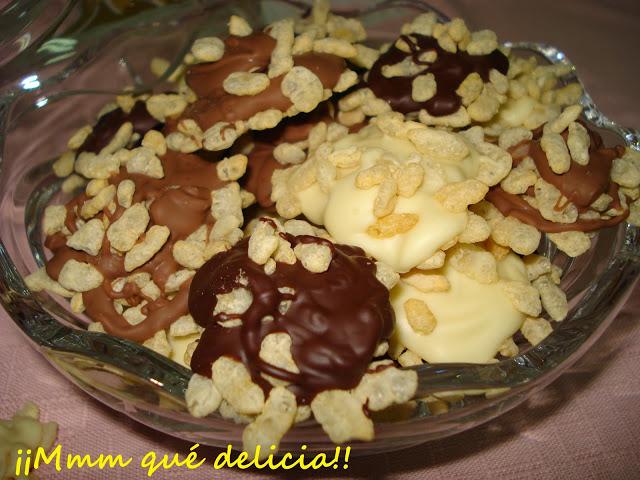 CRUJIENTES DE TRES CHOCOLATES CRUJIENTES DE TRES CHOCOLATES