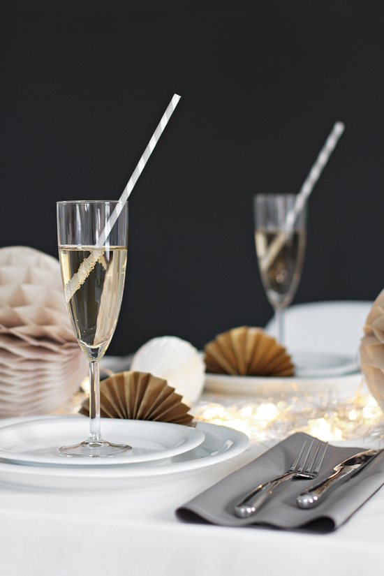 DECORAR UNA MESA PARA NOCHE BUENA Y..........PARA NOCHE VIEJA