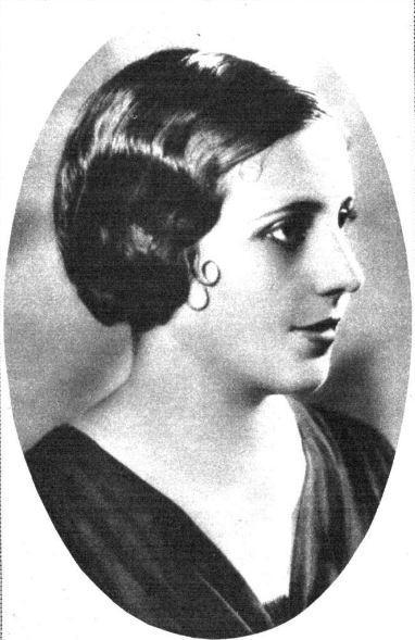 Misses más allá del puertu Payares. Las “Señoritas Asturias” Manolita Roquer