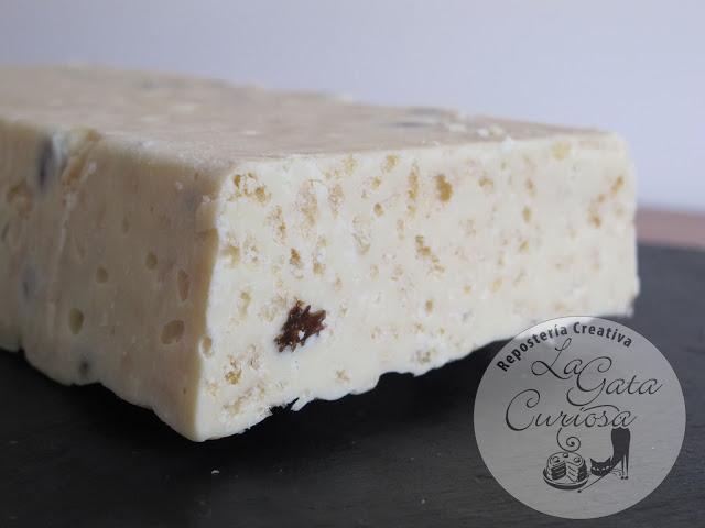 TURRON DE CHOCOLATE BLANCO Y PASAS TURRON DE CHOCOLATE BLANCO Y PASAS
